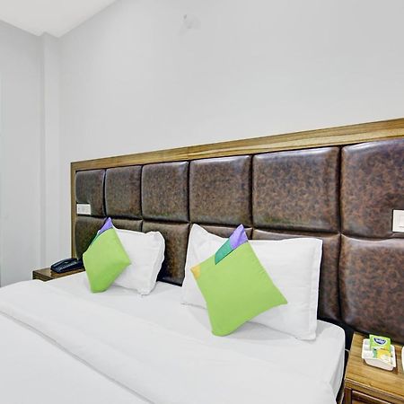 Hotel Treebo Royal Salute, Zirakpur Zewnętrze zdjęcie