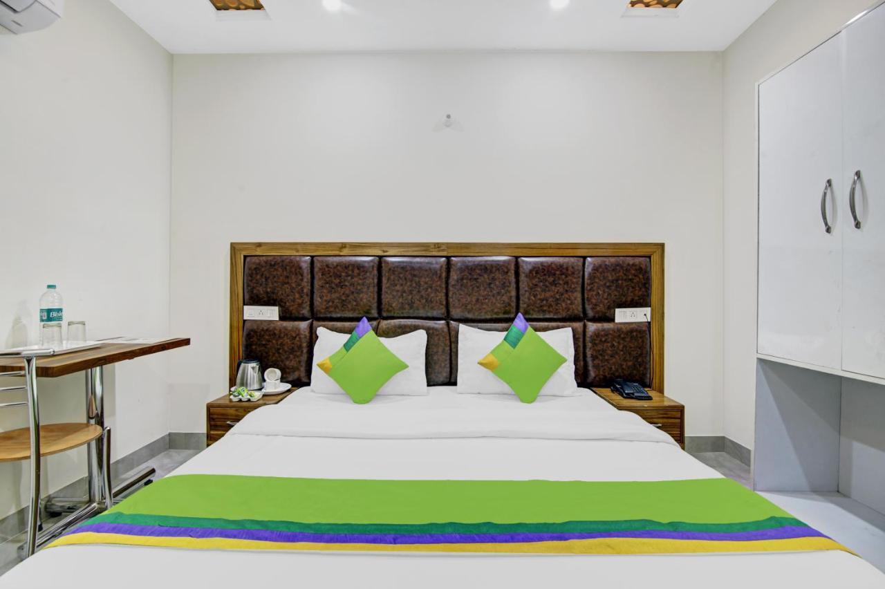 Hotel Treebo Royal Salute, Zirakpur Zewnętrze zdjęcie