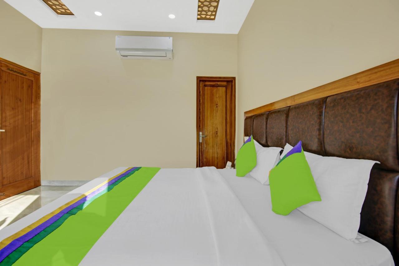 Hotel Treebo Royal Salute, Zirakpur Zewnętrze zdjęcie