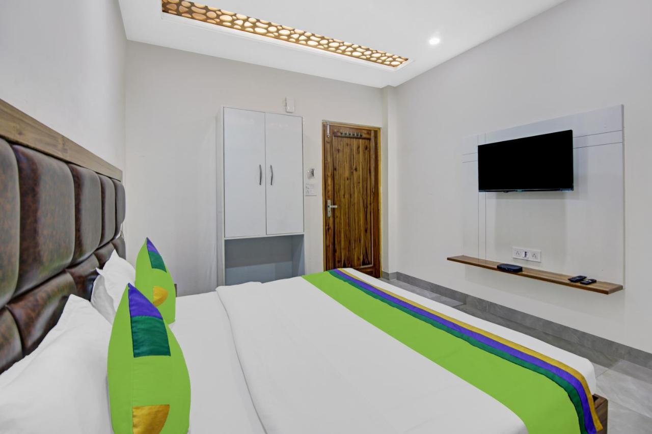 Hotel Treebo Royal Salute, Zirakpur Zewnętrze zdjęcie