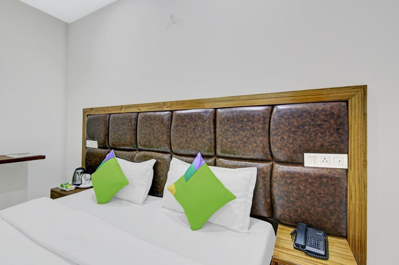 Hotel Treebo Royal Salute, Zirakpur Zewnętrze zdjęcie